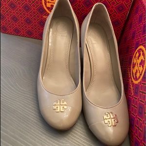 Authentic Tory Burch 2.5” Pump Wedge